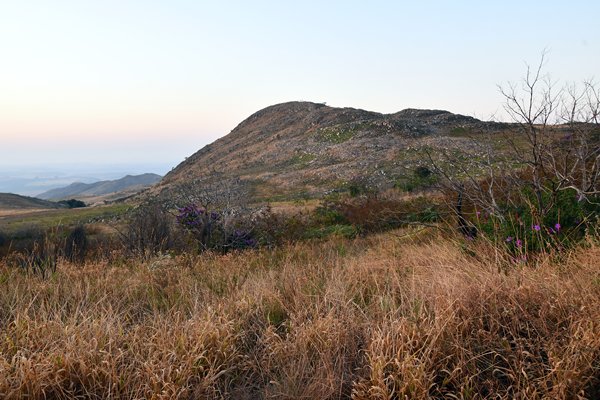 Het droge landschap in de Serra da Canastra, Brazilië