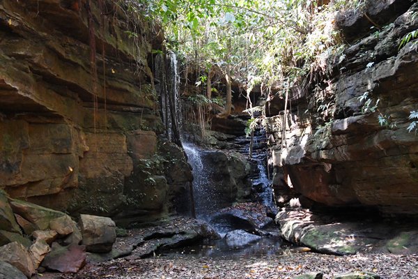 Vrijwel droge waterval in Chapada dos Guimarães, Brazilië