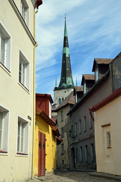 Toren van de St Olaf kerk in Tallinn, Estland