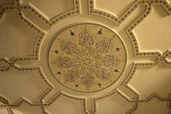 Plafond in Hassan II moskee in Casablanca, Marokko