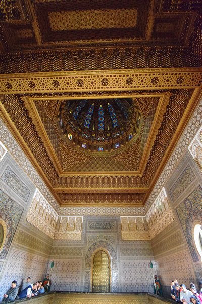 Plafond van het mausoleum van Mohammed V in Rabat, Marokko