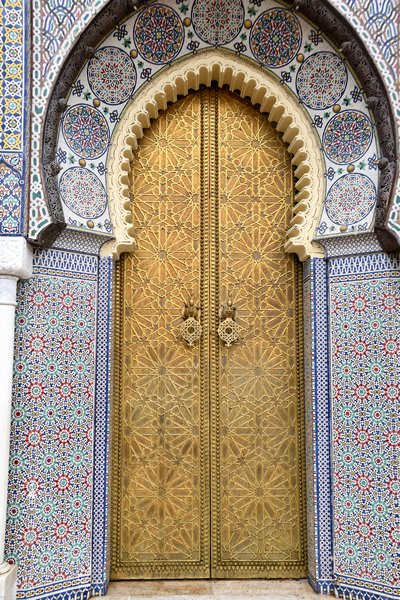 Gouden deur van het koninklijk paleis in Fez, Marokko