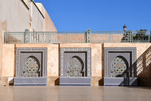 Mozaiëken bij het mausoleum van Moulay Ismail in Meknes, Marokko