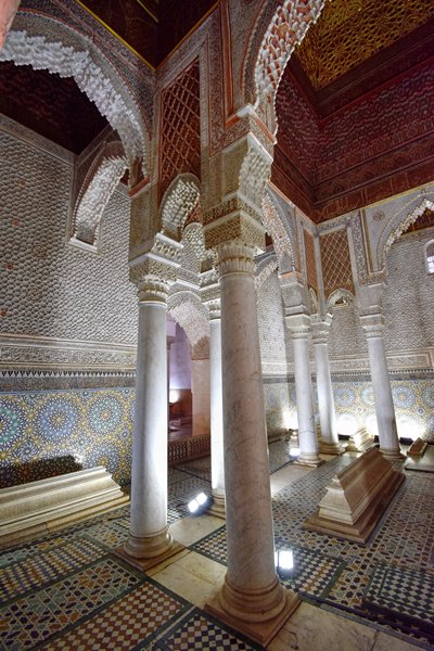 Interieur van het Saadi mausoleum in Marrakesh, Marokko