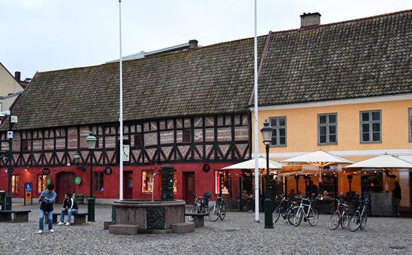 Lilla Torg, Malmö, bij het vallen van de avond