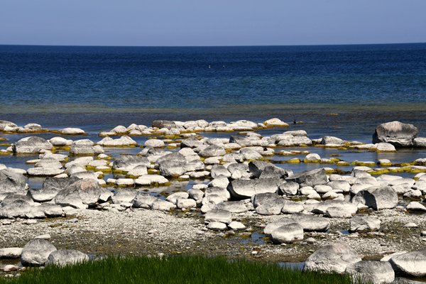 De Baltische zeekust bij Visby