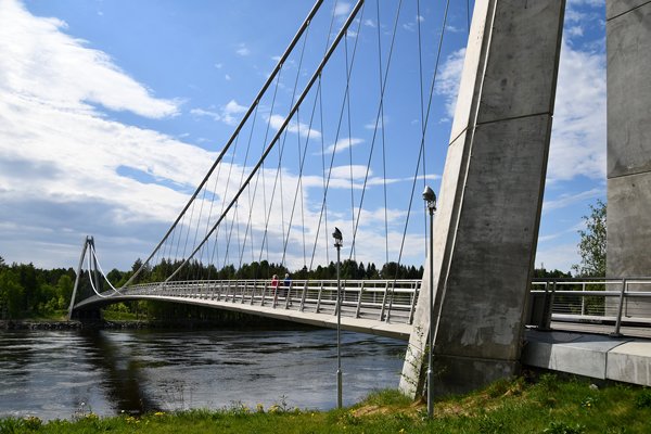 Fiets- en voetgangersbrug over de Ume rivier, Noord Zweden