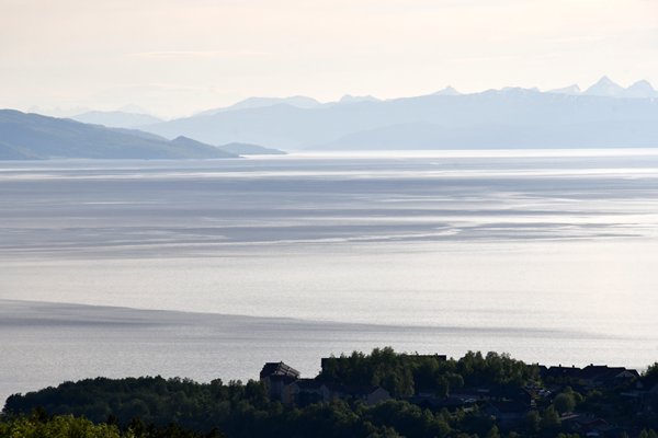 Zicht op het Ofotfjord vanaf de Narvikfjellet