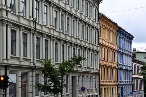 Statige panden in pasteltinten, Oslo