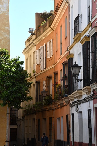 Kleurrijk straatje, Sevilla