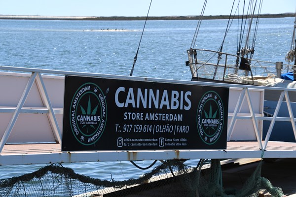Cannabis reclame in Olhão