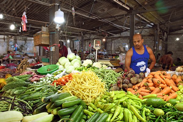 Op de overdekte groentemarkt in Negombo (Sri Lanka)