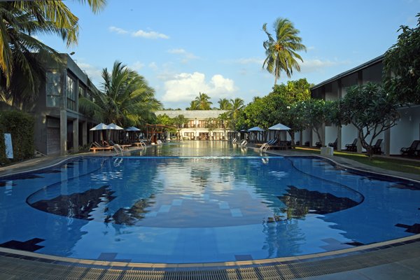 Zwembad van het Carolina Beach Hotel bij Chilaw (Sri Lanka)