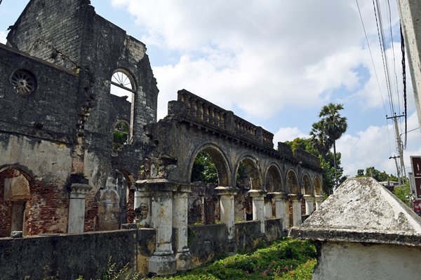 De verwoeste oude bibliotheek aan de rand van Jaffna (Sri Lanka)