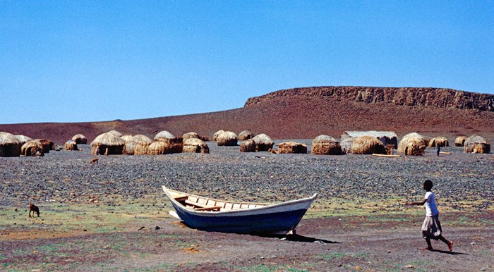 Aan de oever van Lake Turkana.