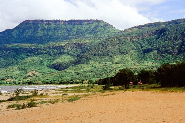 De oever van Lake Malawi.