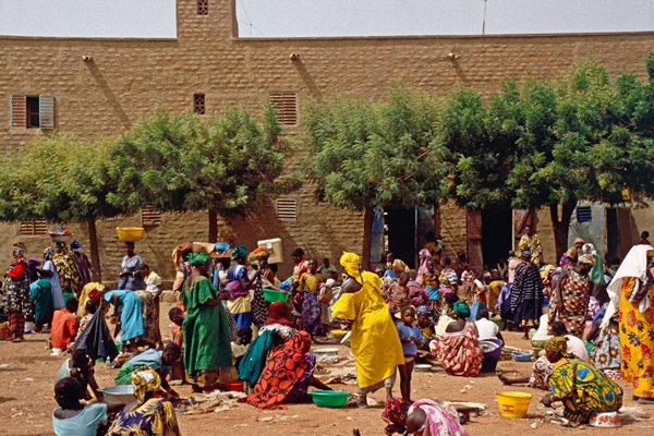 Kleurrijke markt in Mopti.